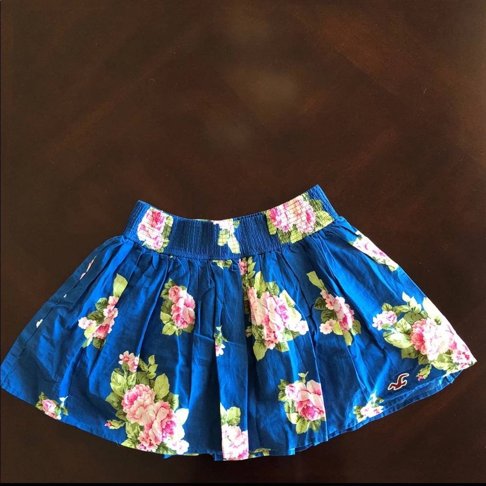 ♦️2/$20♦️ Floral Hollister Skirt